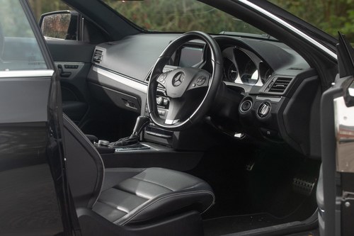 2010 Mercedes-Benz E350 CDI Sport AMG Package Te koop (foto 36 van 132)