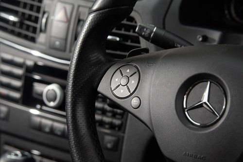 2010 Mercedes-Benz E350 CDI Sport AMG Package Te koop (foto 39 van 132)