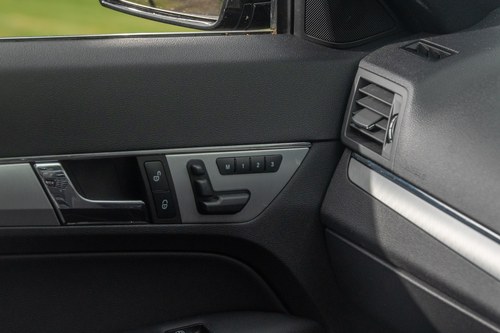 2010 Mercedes-Benz E350 CDI Sport AMG Package Te koop (foto 42 van 132)