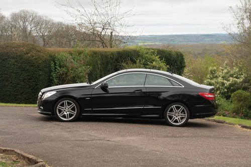 2010 Mercedes-Benz E350 CDI Sport AMG Package Te koop (foto 14 van 132)