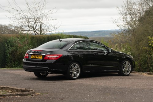 2010 Mercedes-Benz E350 CDI Sport AMG Package Te koop (foto 24 van 132)