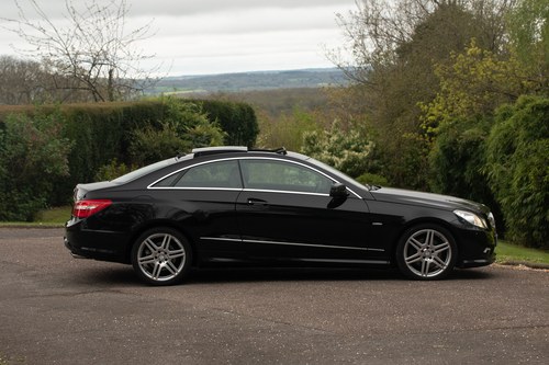2010 Mercedes-Benz E350 CDI Sport AMG Package Te koop (foto 27 van 132)