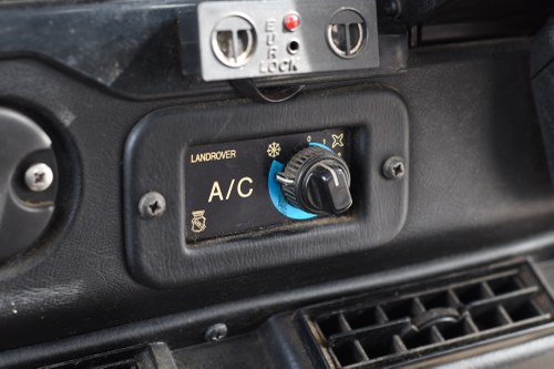 1996 Land Rover Defender 90 à venda (imagem 50 de 164)