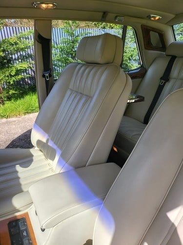 1995 Rolls-Royce Silver Spirit IV till salu (bild 23 av 75)