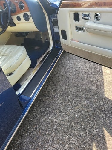 1995 Rolls-Royce Silver Spirit IV till salu (bild 26 av 75)