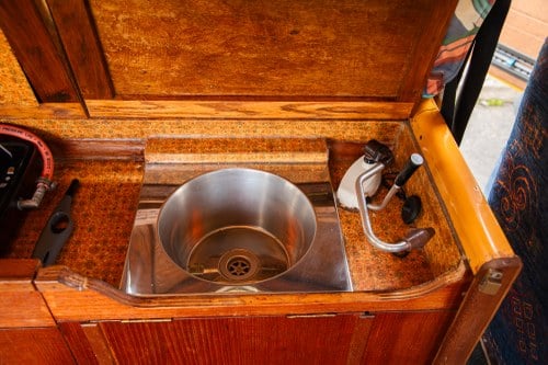 1977 Volkswagen Type 2 Bay Window Camper Conversion 2.0-litre till salu (bild 74 av 163)