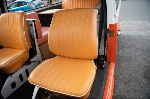 1973 Volkswagen Type 2 Bay Window Camper Te koop (foto 26 van 165)