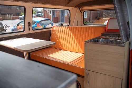 1973 Volkswagen Type 2 Bay Window Camper Te koop (foto 27 van 165)