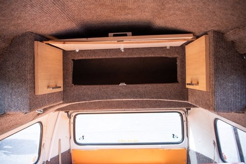 1973 Volkswagen Type 2 Bay Window Camper Te koop (foto 42 van 165)