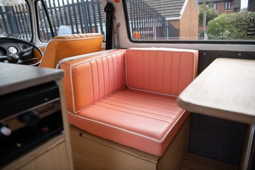 1973 Volkswagen Type 2 Bay Window Camper Te koop (foto 45 van 165)