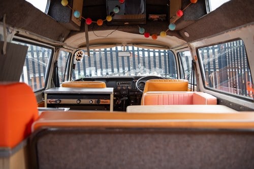 1973 Volkswagen Type 2 Bay Window Camper Te koop (foto 63 van 165)