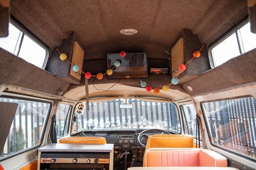 1973 Volkswagen Type 2 Bay Window Camper Te koop (foto 64 van 165)