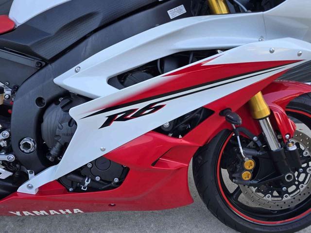 White 04 R6 2008 Yamaha YZF R6 White Manual, 6 speed in Italy - For Sale | Car ...