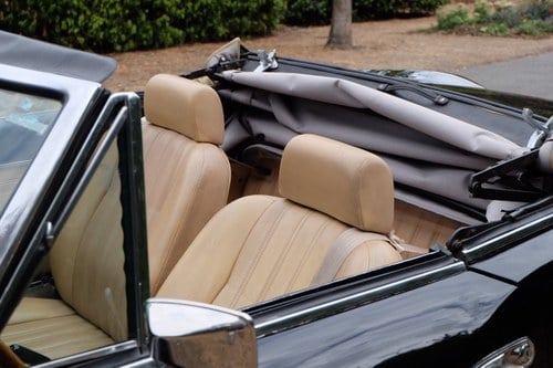 1981 Fiat 124 Spider 2000 till salu (bild 16 av 76)