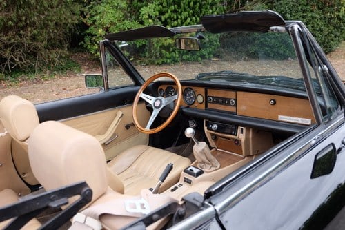 1981 Fiat 124 Spider 2000 till salu (bild 19 av 76)