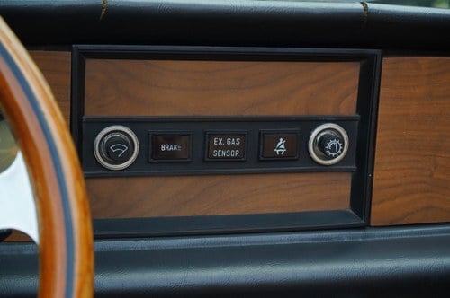 1981 Fiat 124 Spider 2000 till salu (bild 23 av 76)