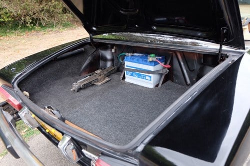 1981 Fiat 124 Spider 2000 till salu (bild 38 av 76)