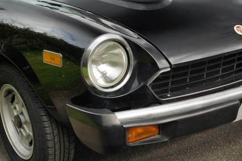 1981 Fiat 124 Spider 2000 till salu (bild 44 av 76)