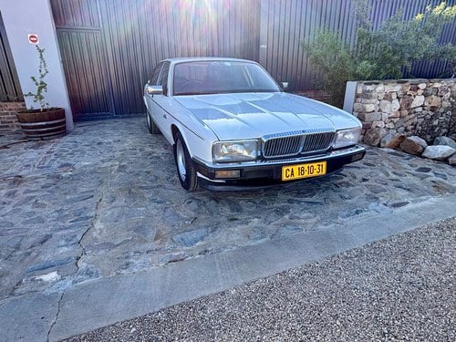 1990 Daimler XJ40 4.0 Auto For Sale (picture 5 of 166)