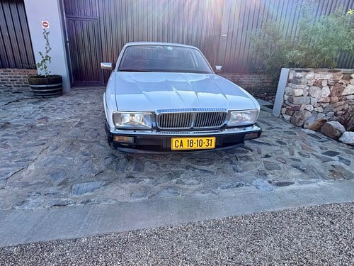 1990 Daimler XJ40 4.0 Auto For Sale (picture 6 of 166)