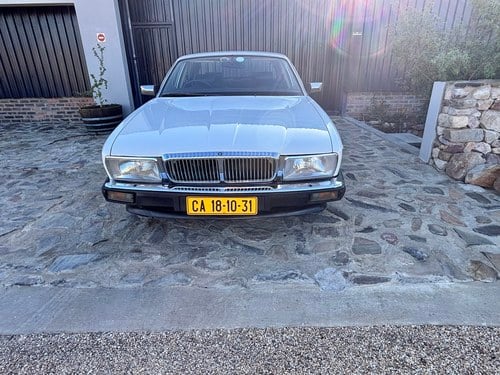 1990 Daimler XJ40 4.0 Auto For Sale (picture 7 of 166)