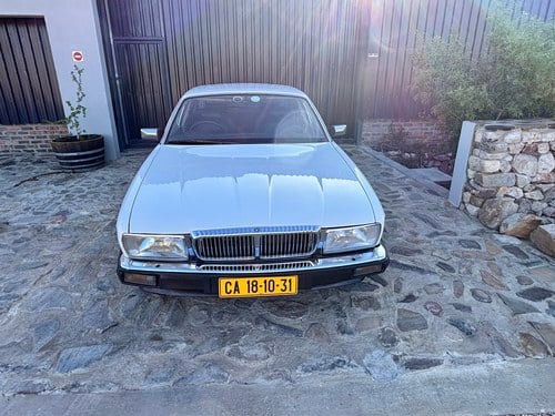 1990 Daimler XJ40 4.0 Auto For Sale (picture 33 of 166)