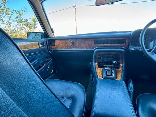 1990 Daimler XJ40 4.0 Auto For Sale (picture 55 of 166)