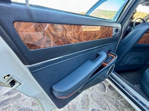 1990 Daimler XJ40 4.0 Auto For Sale (picture 59 of 166)