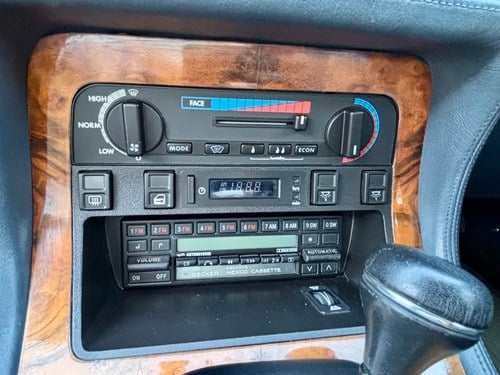 1990 Daimler XJ40 4.0 Auto For Sale (picture 73 of 166)