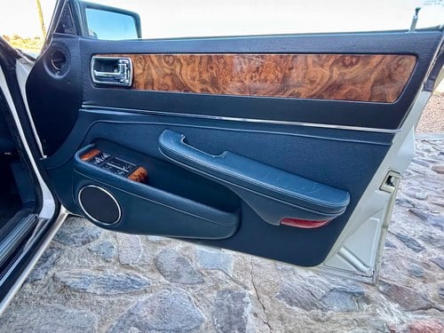 1990 Daimler XJ40 4.0 Auto For Sale (picture 83 of 166)
