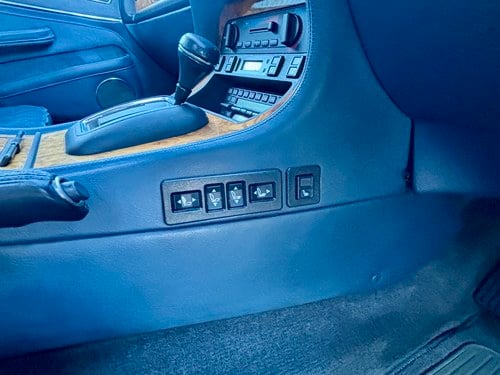 1990 Daimler XJ40 4.0 Auto For Sale (picture 89 of 166)