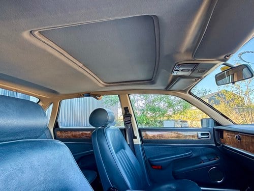1990 Daimler XJ40 4.0 Auto For Sale (picture 97 of 166)