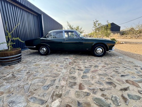 1971 Jaguar XJ6 MK1 4.2 MOD For Sale (picture 14 of 146)