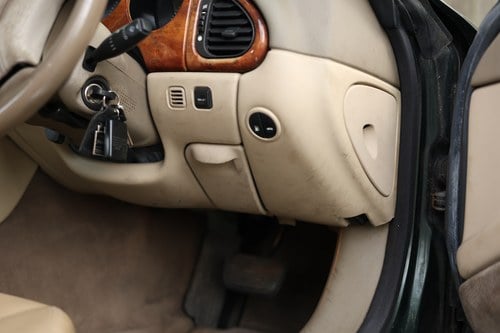 1998 Jaguar XK8 Coupé X100 till salu (bild 32 av 240)