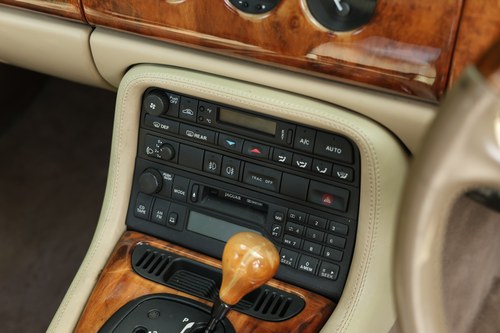 1998 Jaguar XK8 Coupé X100 till salu (bild 50 av 240)