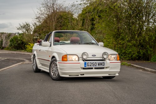 1989 Ford Escort 1.6 Cabriolet till salu (bild 1 av 149)