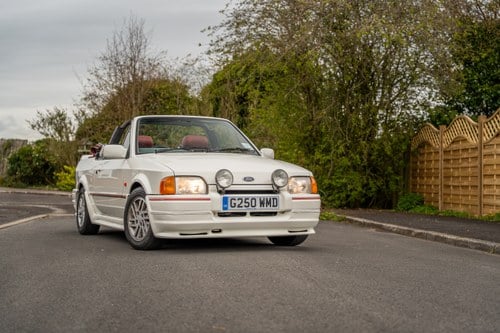 1989 Ford Escort 1.6 Cabriolet till salu (bild 2 av 149)