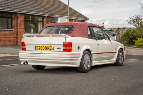 1989 Ford Escort 1.6 Cabriolet till salu (bild 14 av 149)