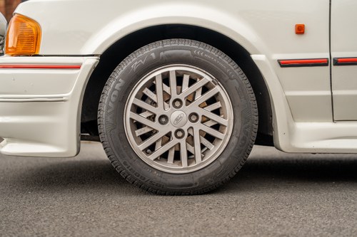 1989 Ford Escort 1.6 Cabriolet till salu (bild 18 av 149)