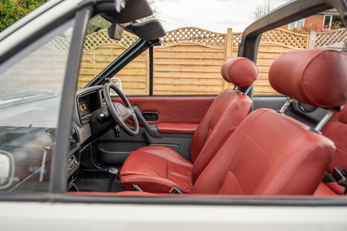 1989 Ford Escort 1.6 Cabriolet till salu (bild 23 av 149)