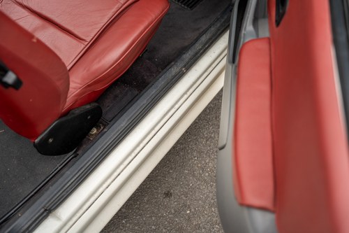 1989 Ford Escort 1.6 Cabriolet till salu (bild 25 av 149)