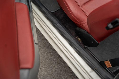 1989 Ford Escort 1.6 Cabriolet till salu (bild 26 av 149)