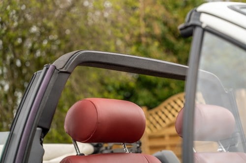 1989 Ford Escort 1.6 Cabriolet till salu (bild 27 av 149)