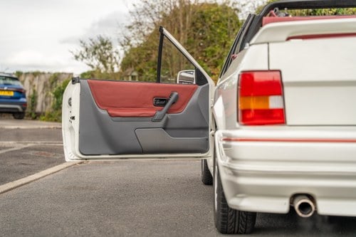 1989 Ford Escort 1.6 Cabriolet till salu (bild 36 av 149)