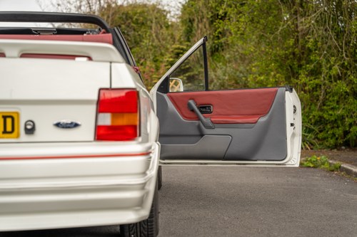 1989 Ford Escort 1.6 Cabriolet till salu (bild 37 av 149)