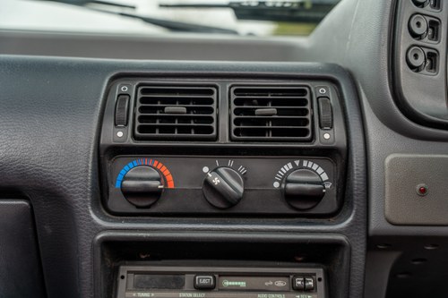 1989 Ford Escort 1.6 Cabriolet till salu (bild 50 av 149)
