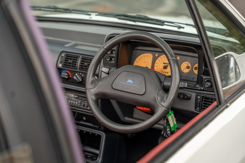 1989 Ford Escort 1.6 Cabriolet till salu (bild 61 av 149)