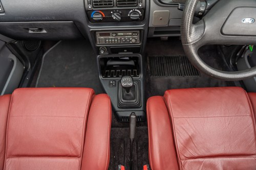 1989 Ford Escort 1.6 Cabriolet till salu (bild 62 av 149)