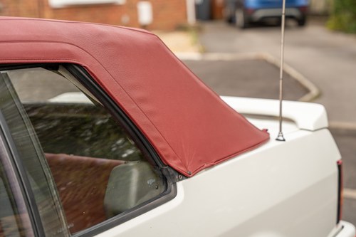 1989 Ford Escort 1.6 Cabriolet till salu (bild 82 av 149)