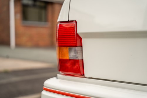 1989 Ford Escort 1.6 Cabriolet till salu (bild 91 av 149)